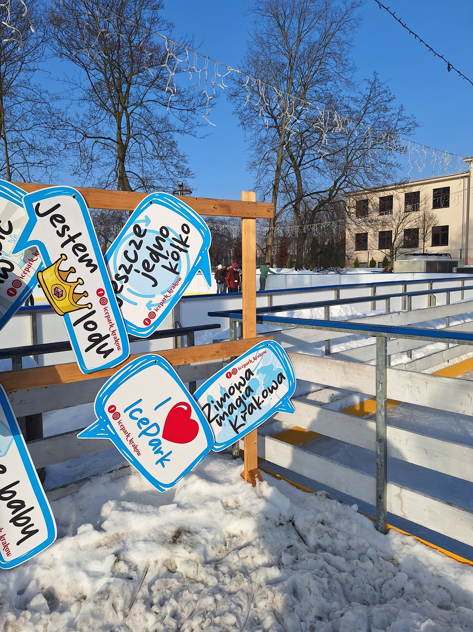 Wyjazd klasy 6 na lodowisko w Krakowie 